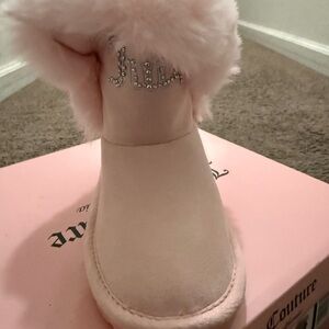 Juicy Couture Pale Pink Faux-Fur Cuff Slippers with Crystal Logo